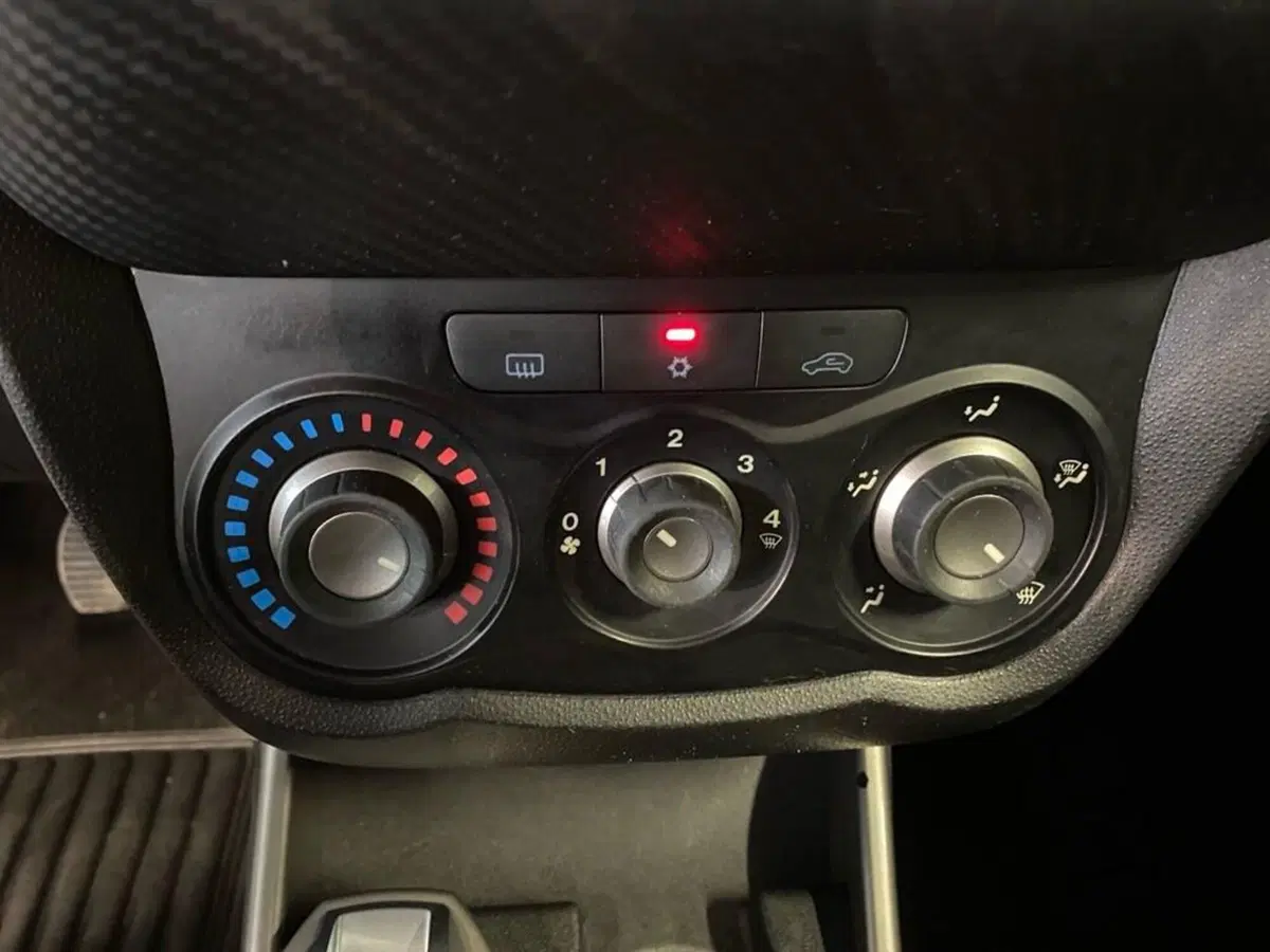 Alfa Romeo MiTo usata a Torino (10)