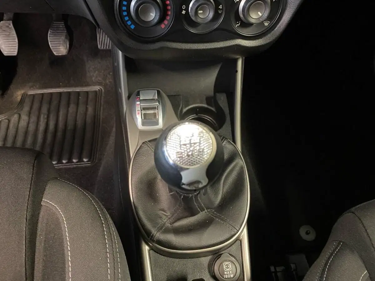 Alfa Romeo MiTo usata a Torino (11)