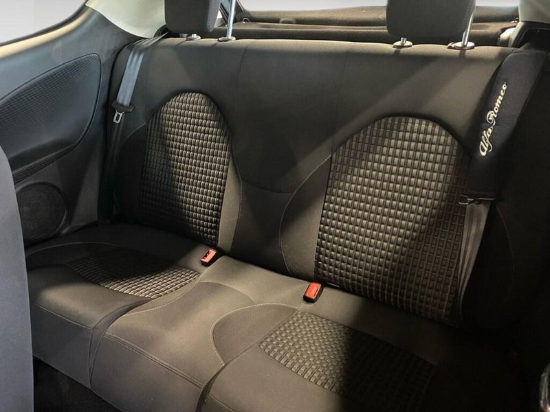 Alfa Romeo MiTo usata a Torino (7)