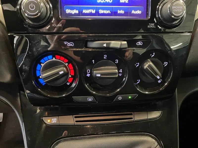 Lancia Ypsilon usata a Torino (11)