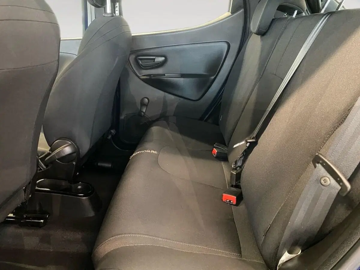 Lancia Ypsilon usata a Torino (8)
