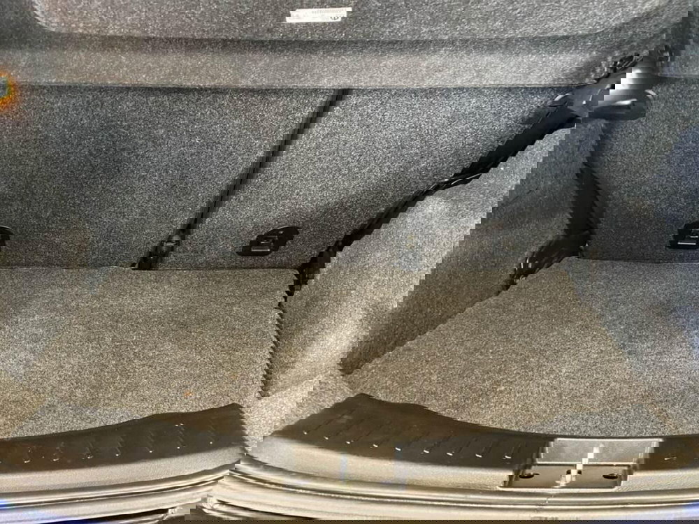 Lancia Ypsilon usata a Torino (9)