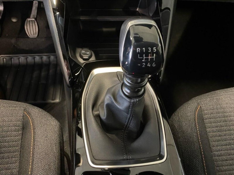 Peugeot 208 nuova a Torino (12)