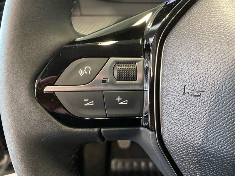 Peugeot 208 nuova a Torino (13)