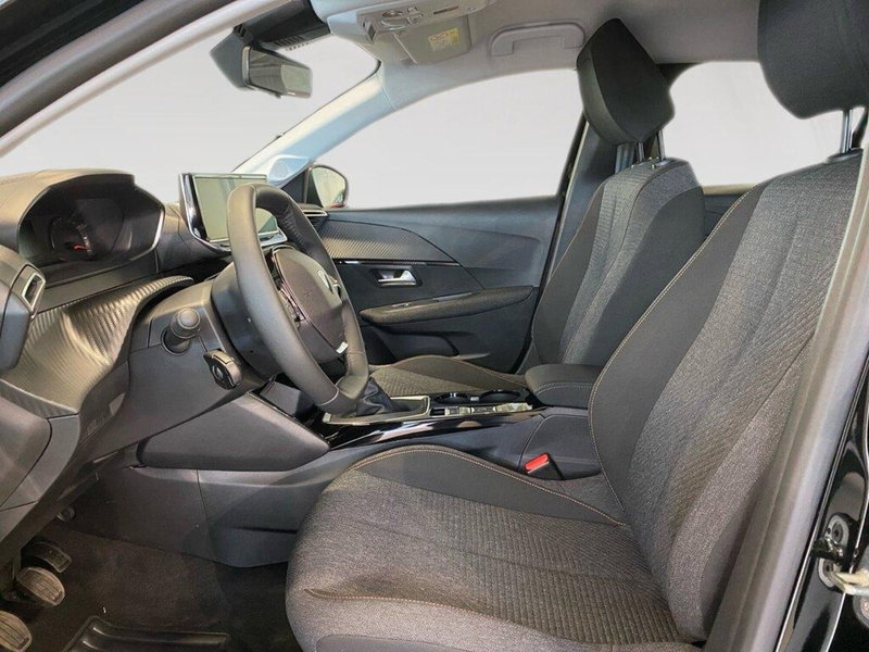 Peugeot 208 nuova a Torino (7)