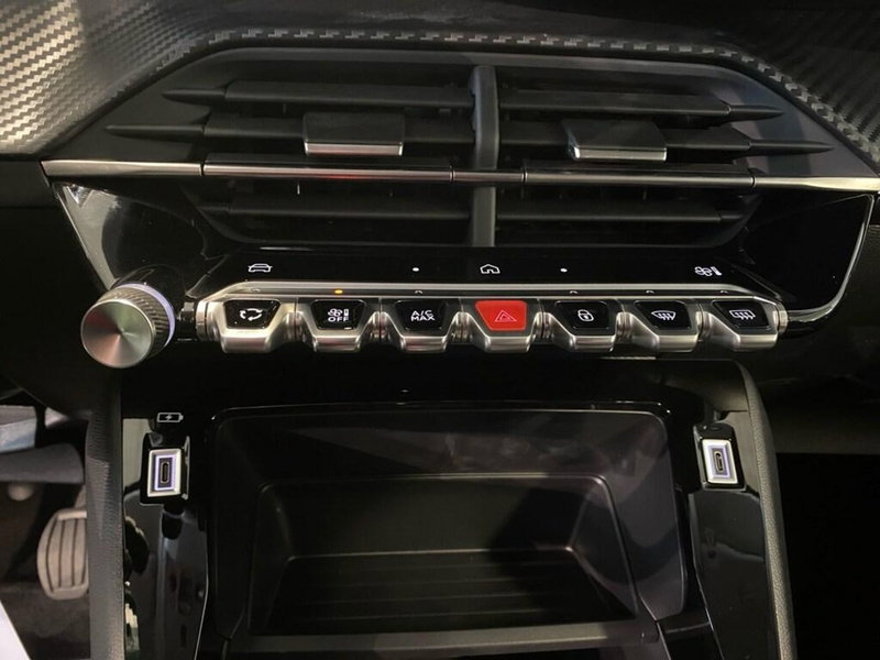 Peugeot 208 nuova a Torino (11)