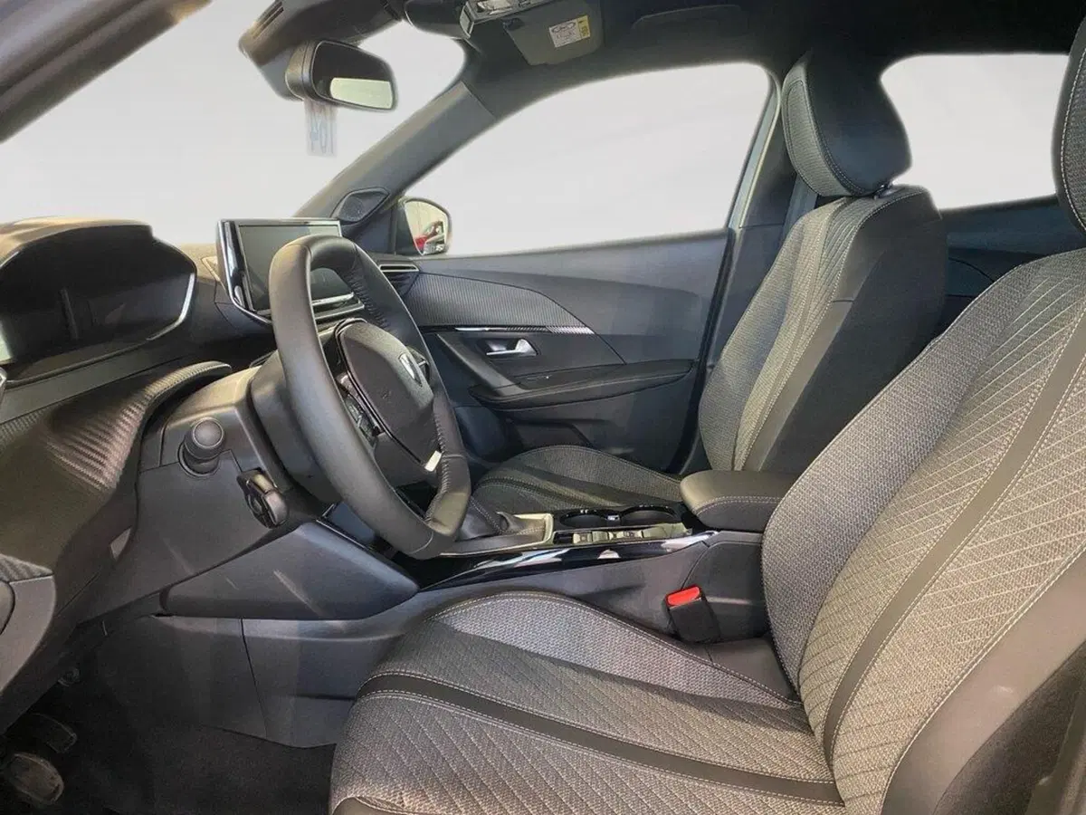 Peugeot 2008 nuova a Torino (7)