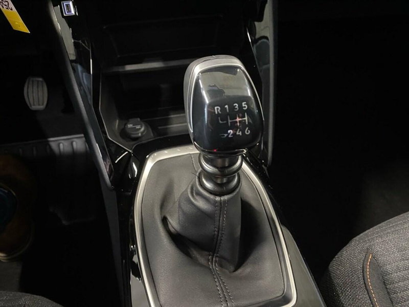 Peugeot 208 nuova a Torino (11)