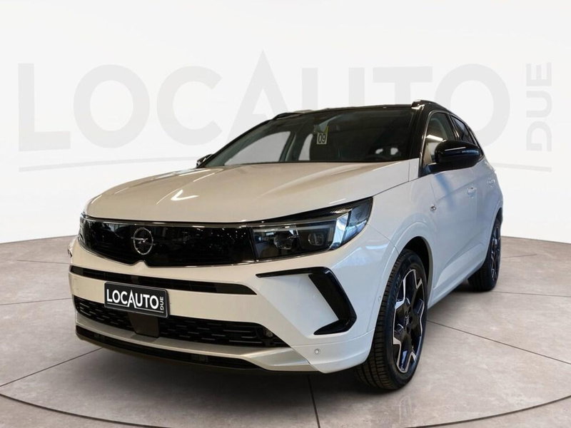 Opel Grandland nuova a Torino