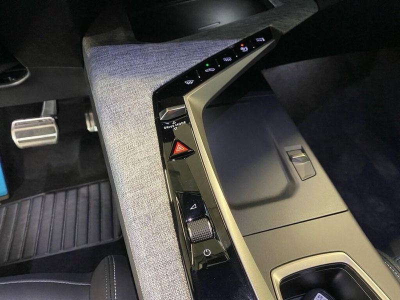 Peugeot 5008 nuova a Torino (12)