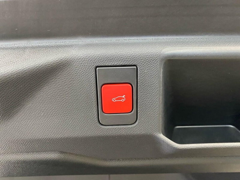 Peugeot 5008 nuova a Torino (14)