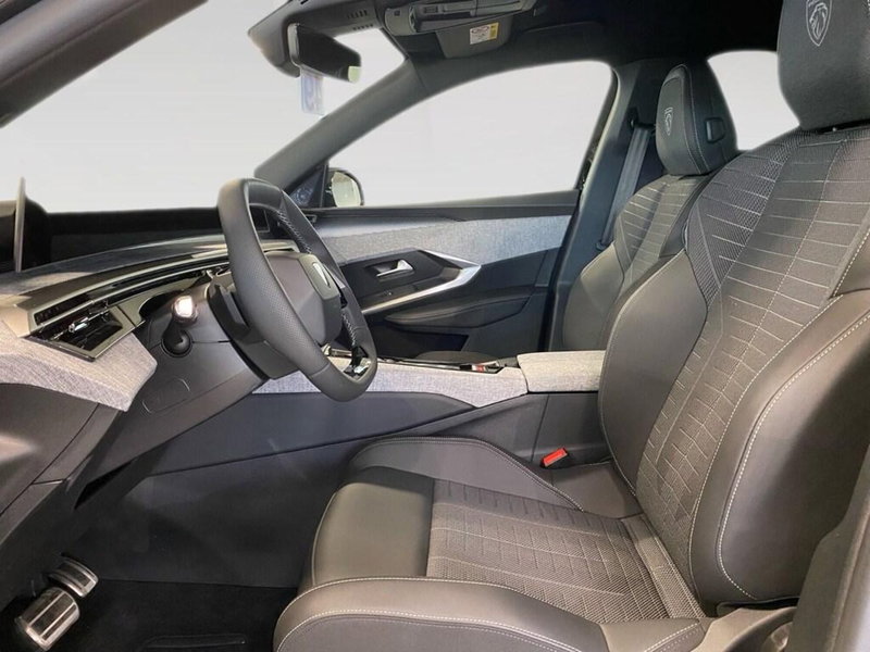 Peugeot 5008 nuova a Torino (7)