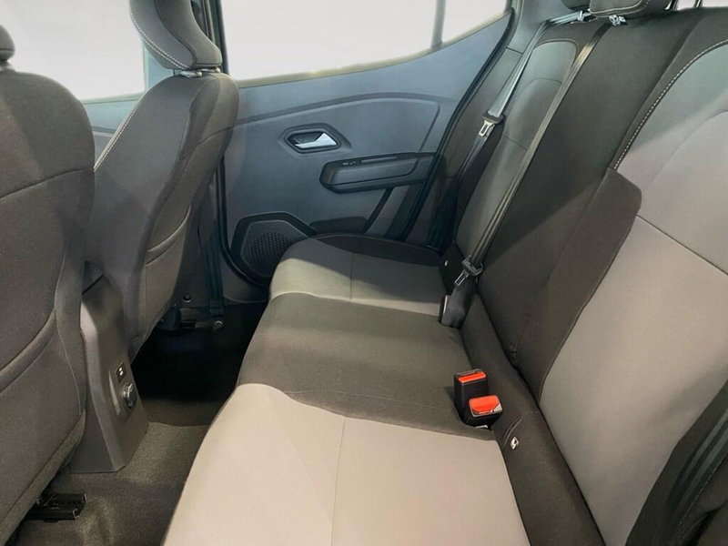 Dacia Sandero Stepway nuova a Torino (8)