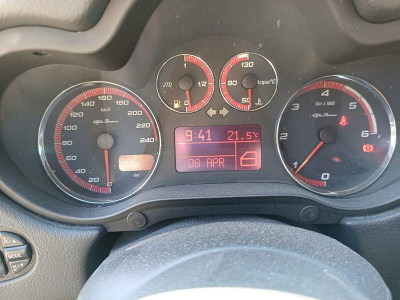 Alfa Romeo 147 usata a Sondrio (9)