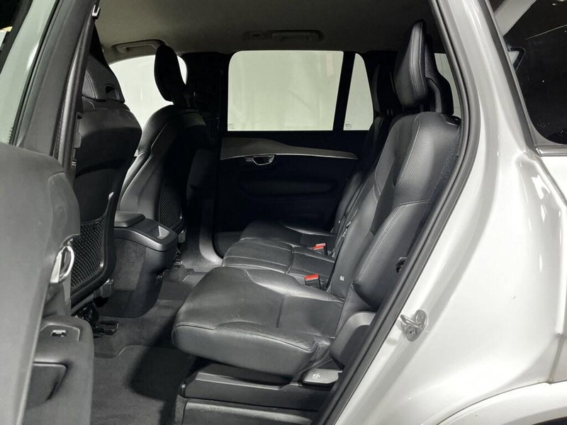 Volvo XC90 usata a Sondrio (11)