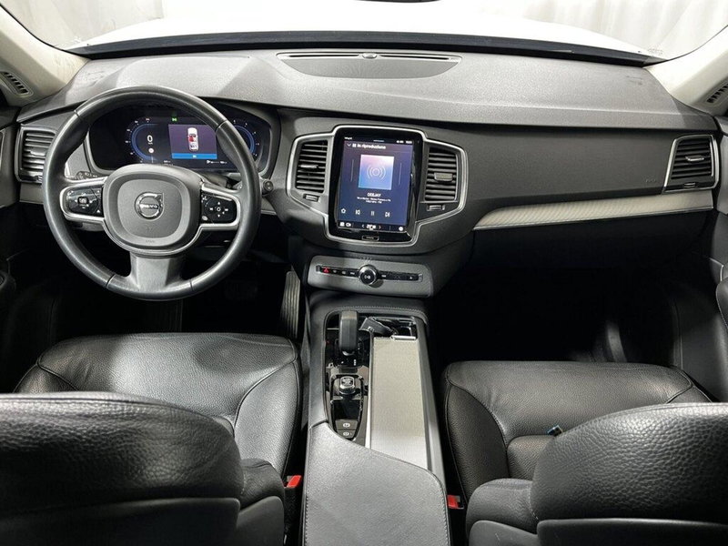 Volvo XC90 usata a Sondrio (13)