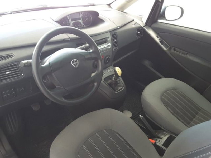 Lancia Musa usata a Firenze (6)