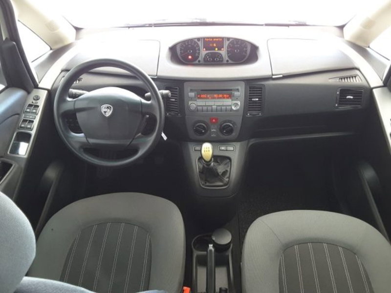 Lancia Musa usata a Firenze (8)