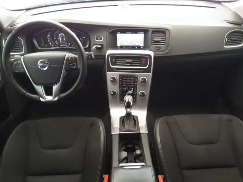 Volvo V60 Cross Country usata a Firenze (9)