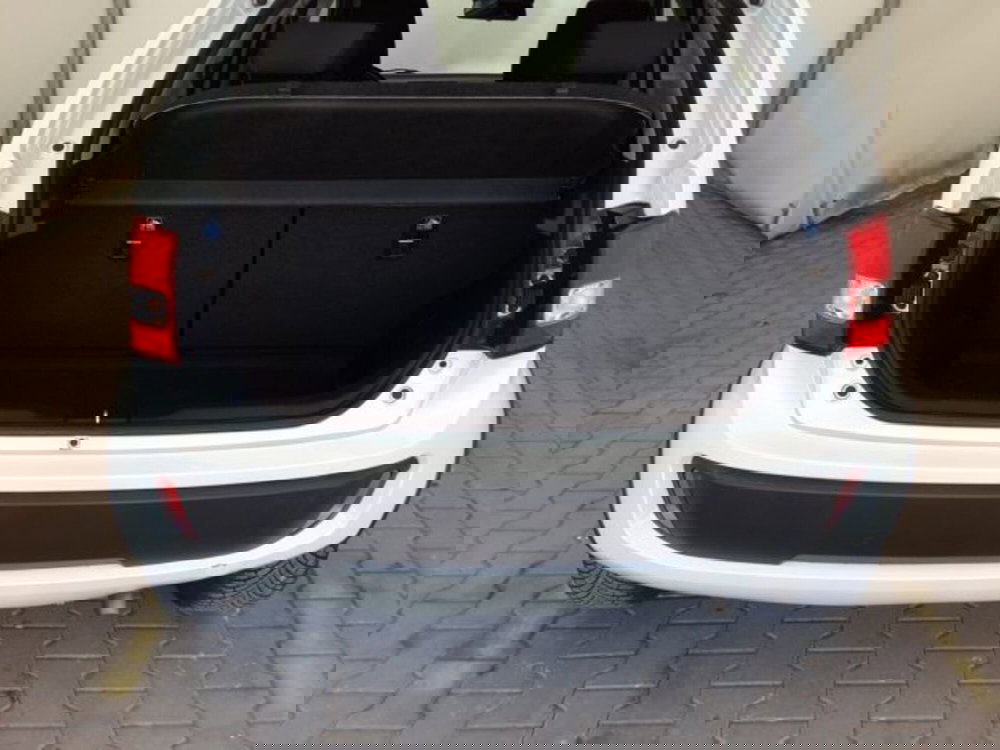 Suzuki Ignis usata a Firenze (14)