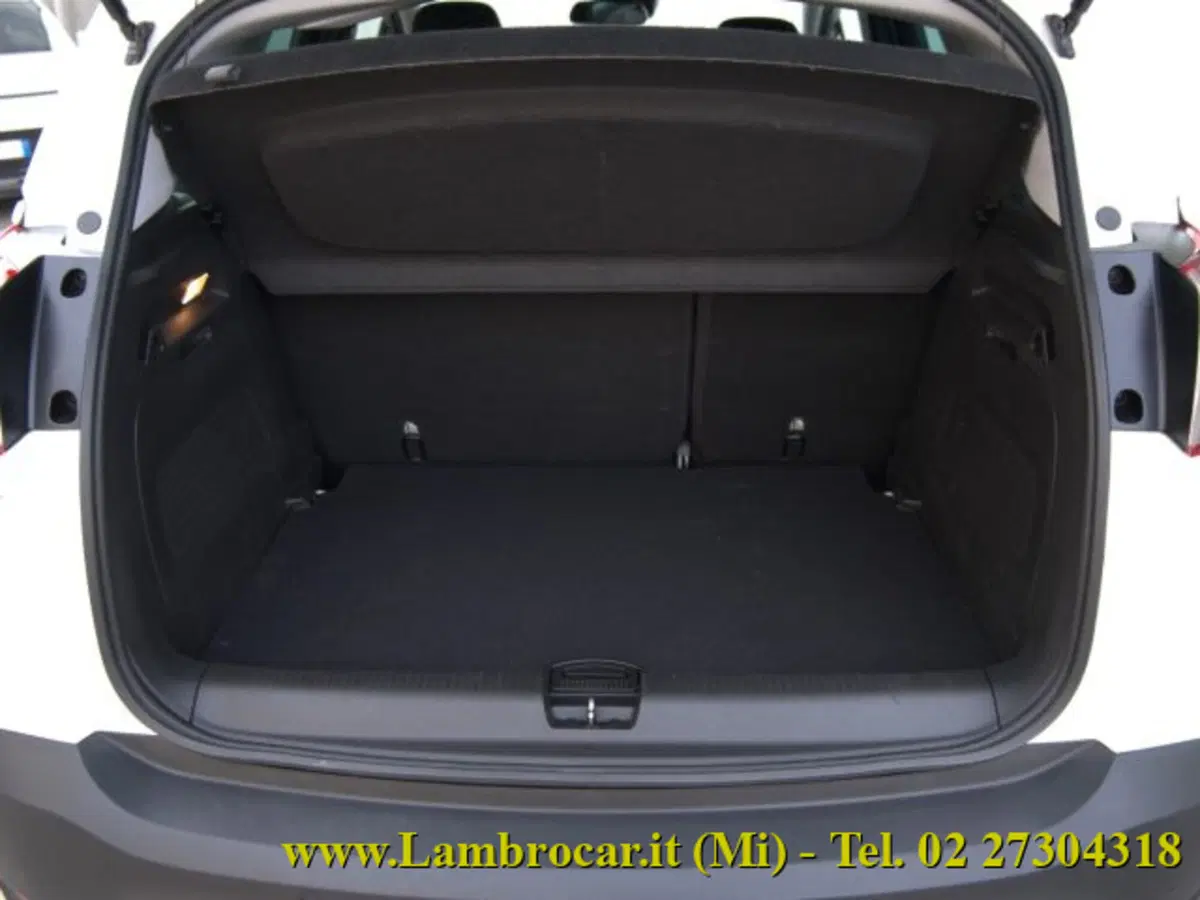 Opel Crossland X usata a Milano (13)