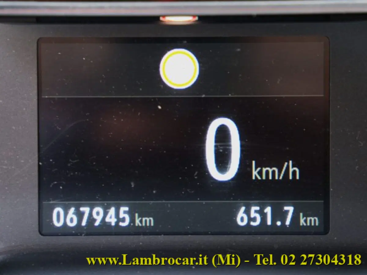 Opel Crossland X usata a Milano (8)