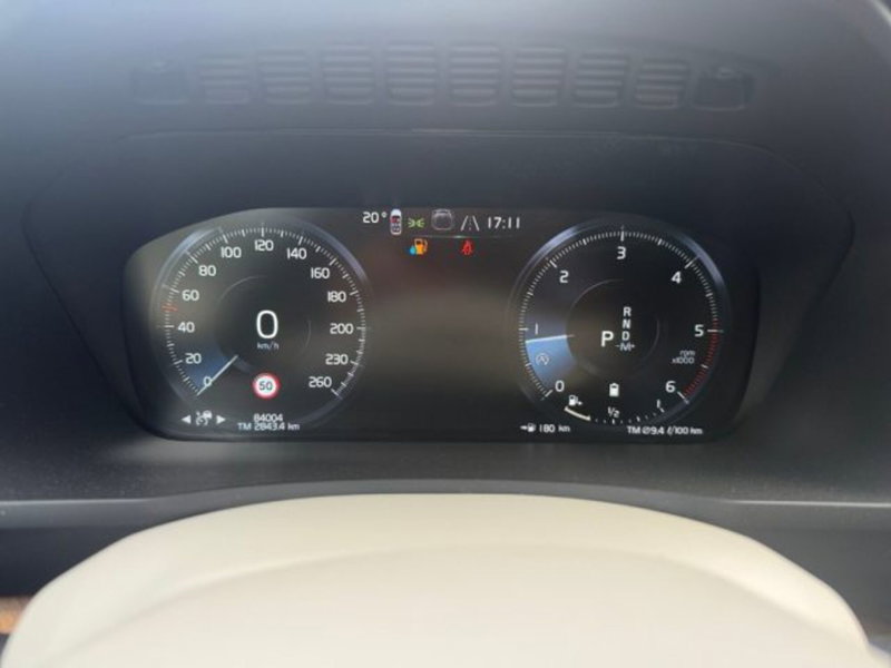 Volvo XC90 usata a Udine (10)