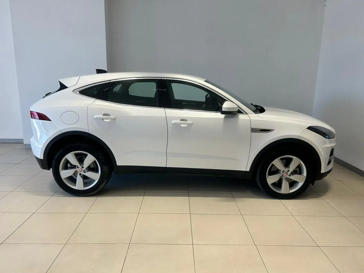 Jaguar E-Pace usata a Napoli (6)