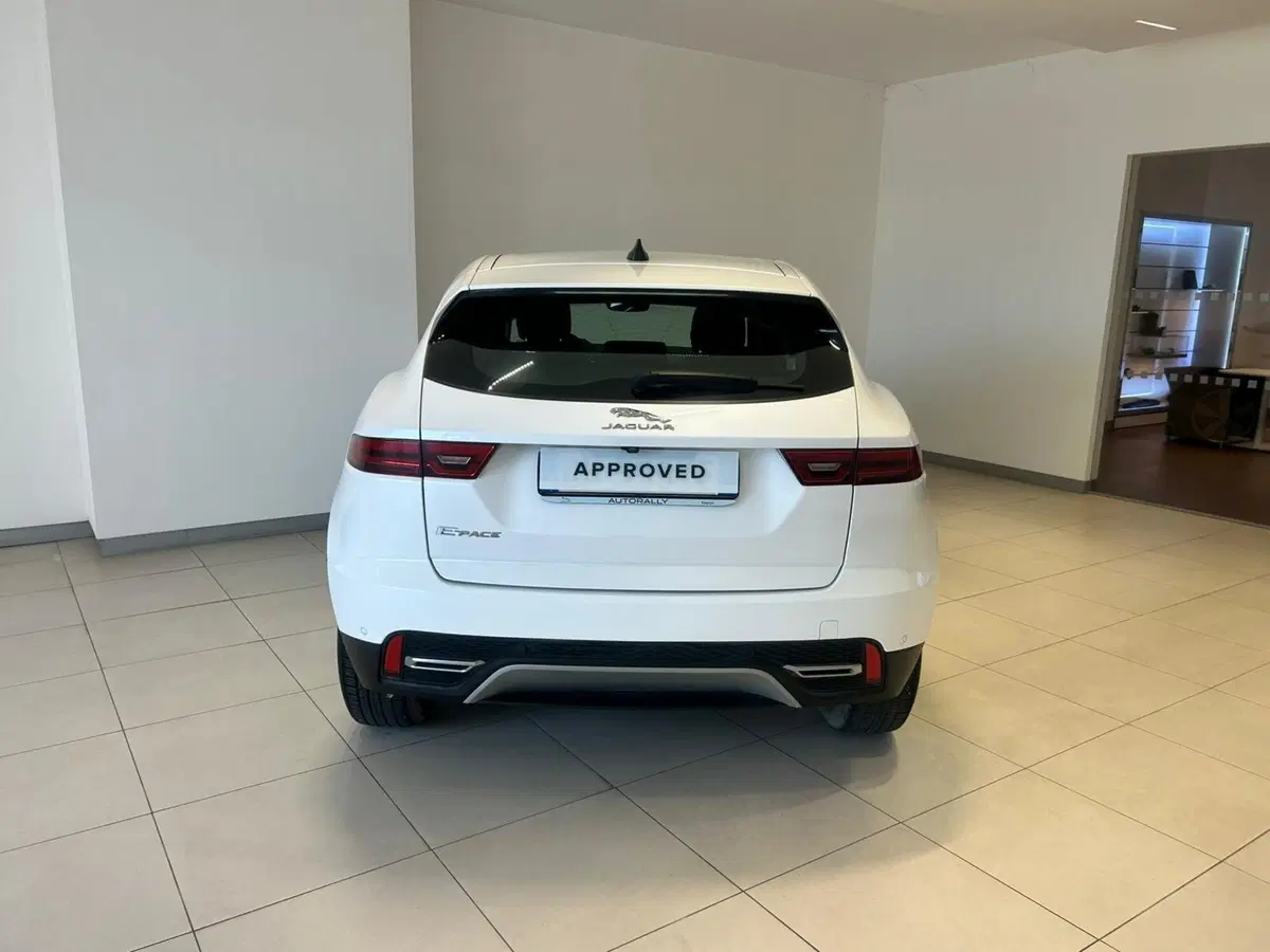 Jaguar E-Pace usata a Napoli (8)