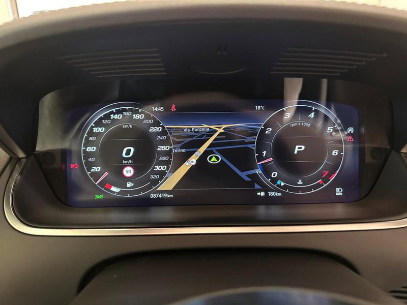 Jaguar F-Type Cabrio usata a Varese (10)