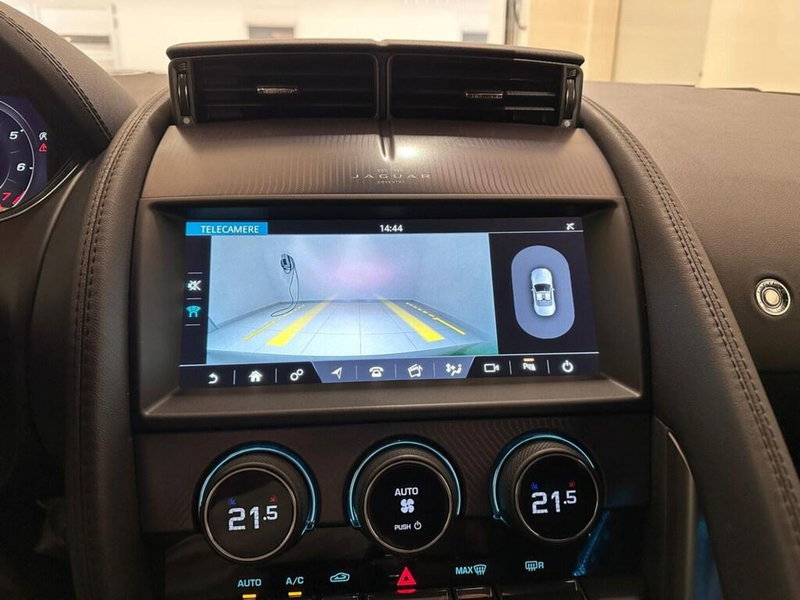 Jaguar F-Type Cabrio usata a Varese (11)