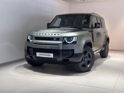 Land Rover Defender 110 3.0d i6 mhev X-Dynamic SE awd 200cv auto del 2025 usata a Varese