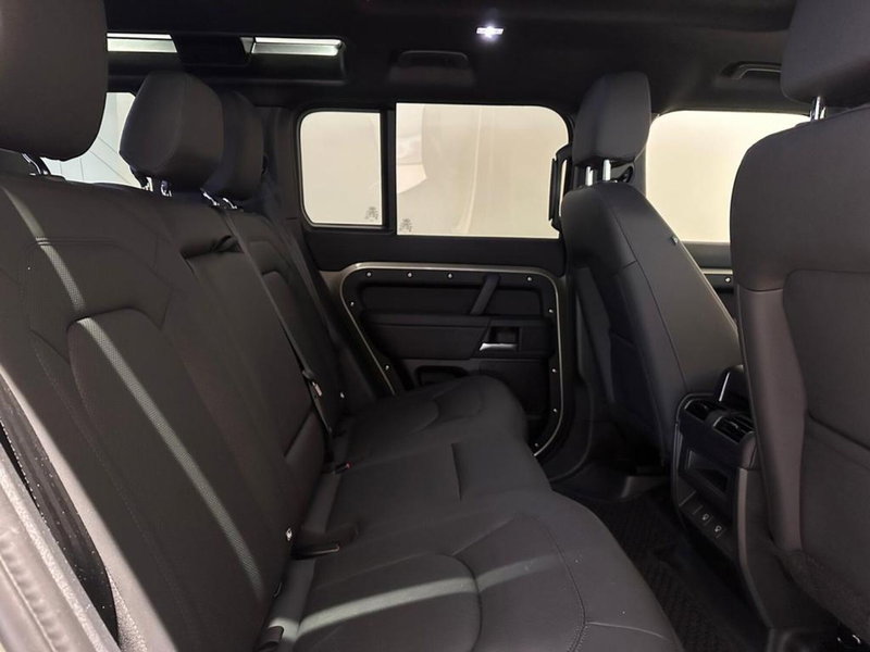 Land Rover Defender usata a Varese (5)