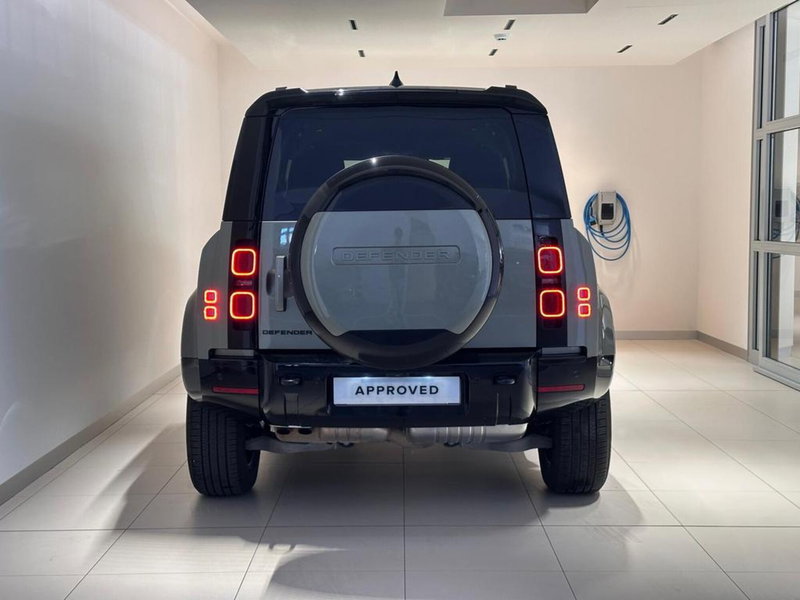 Land Rover Defender usata a Varese (7)