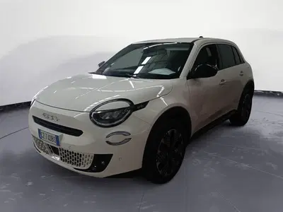 Fiat 600 1.2 hybrid La Prima 110cv auto del 2025 usata a Brindisi