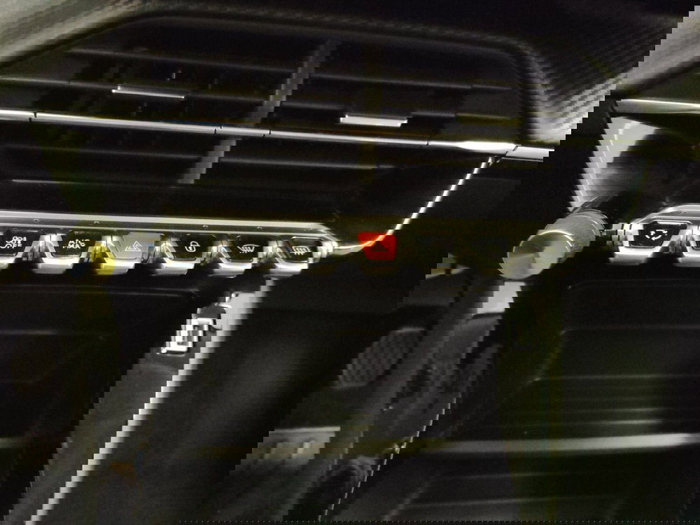 Peugeot 2008 usata a Macerata (18)