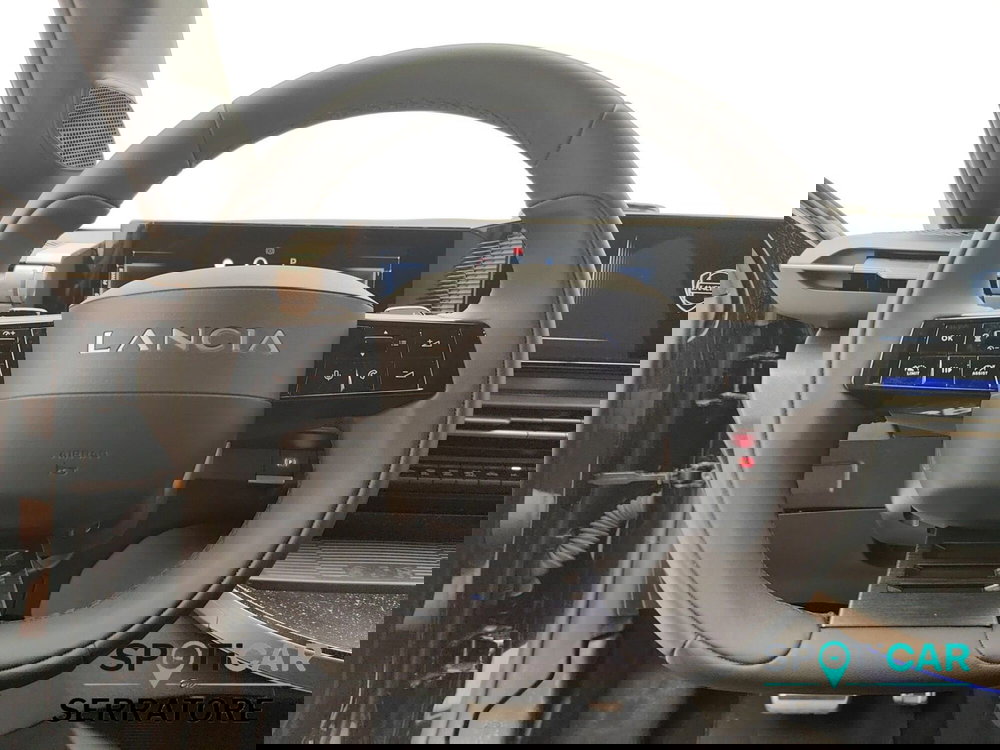 Lancia Ypsilon usata a Como (16)