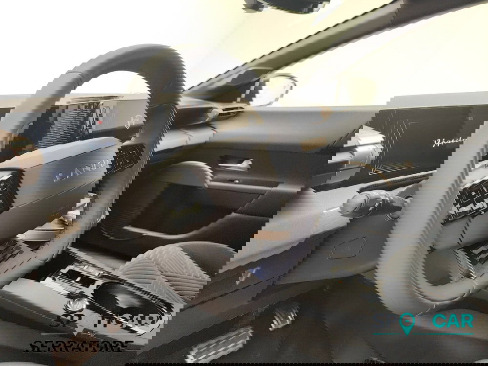 Lancia Ypsilon usata a Como (9)