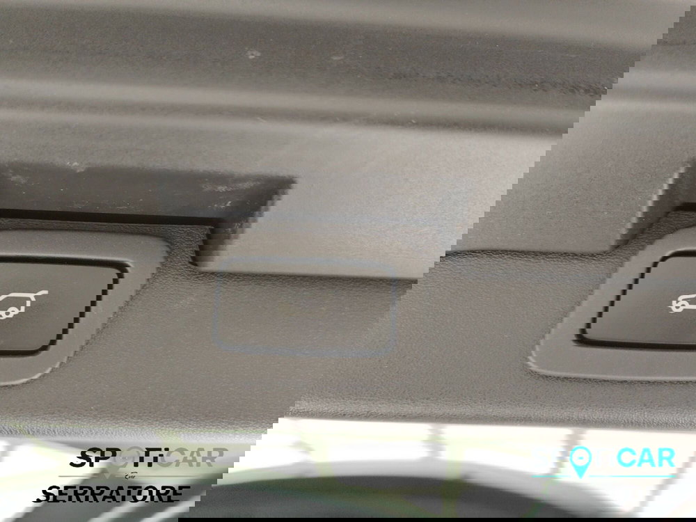 Land Rover Discovery Sport usata a Como (19)