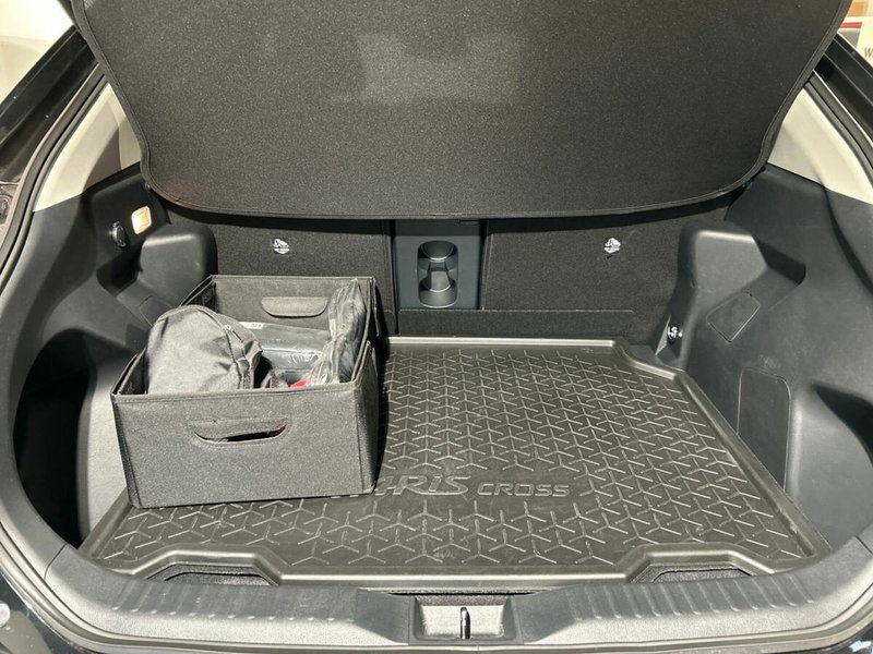 Toyota Yaris Cross usata a Lecco (12)