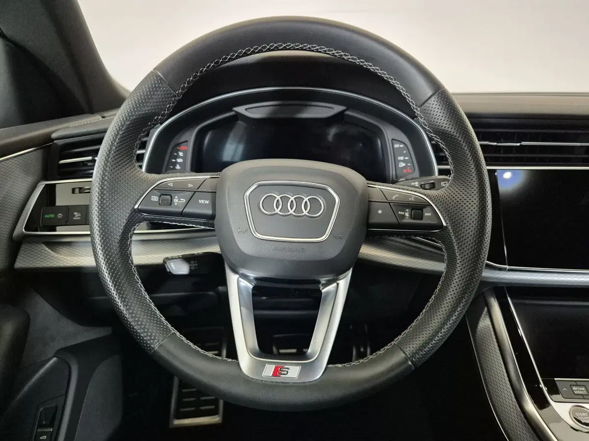 Audi Q8 usata a Torino (9)