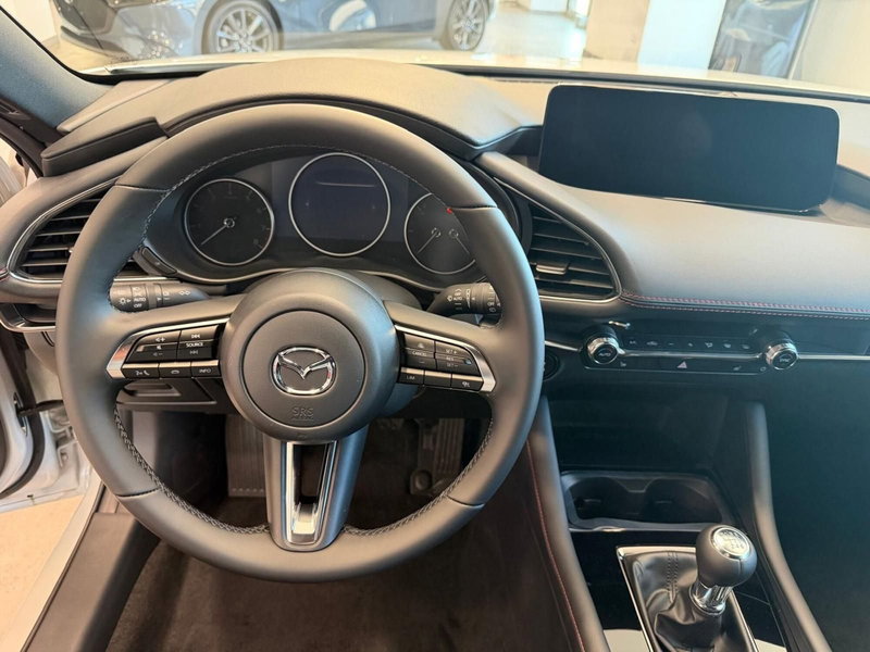 Mazda Mazda3 Hatchback nuova a Napoli (10)