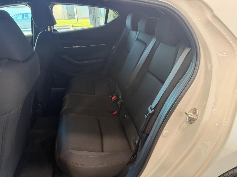 Mazda Mazda3 Hatchback nuova a Napoli (20)