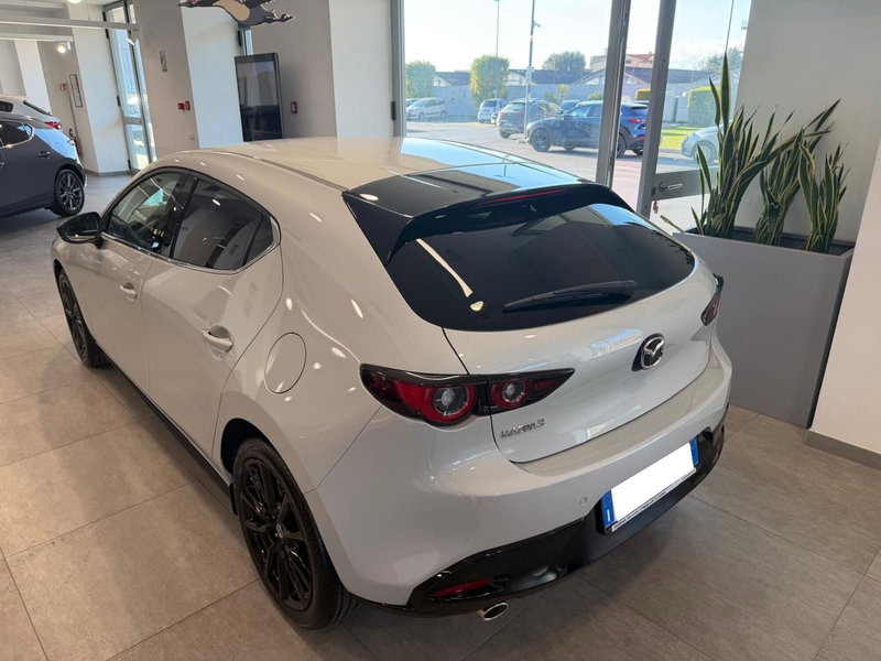 Mazda Mazda3 Hatchback nuova a Napoli (4)
