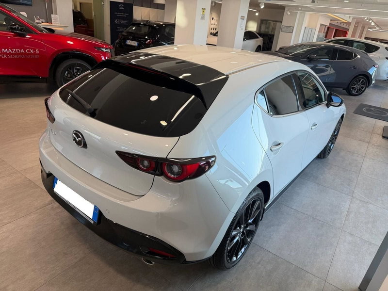 Mazda Mazda3 Hatchback nuova a Napoli (5)