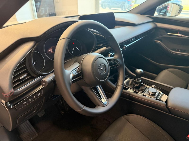 Mazda Mazda3 Hatchback nuova a Napoli (9)