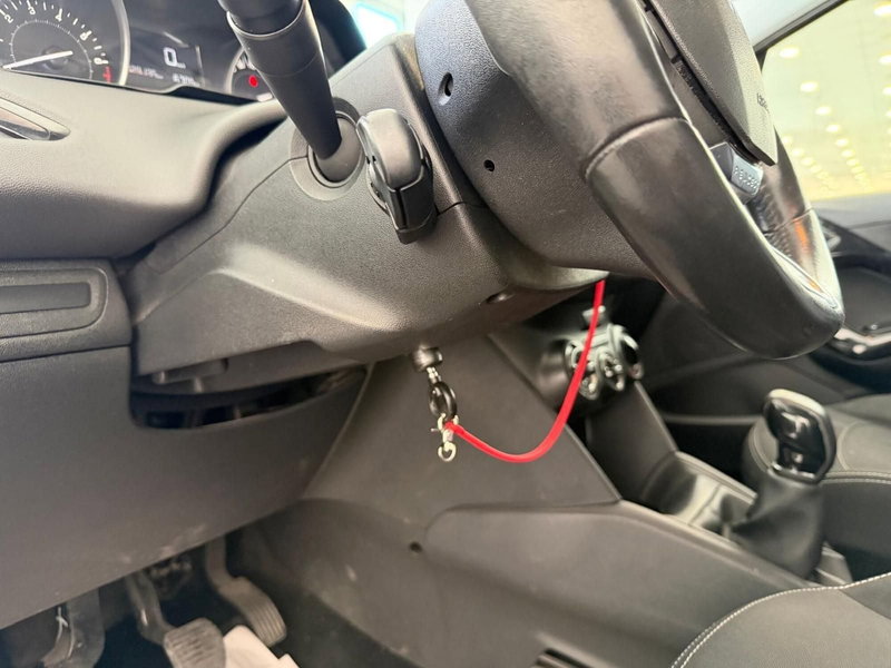 Peugeot 208 usata a Napoli (10)