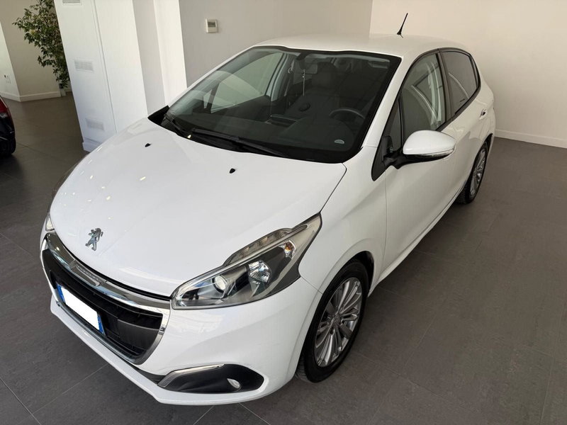 Peugeot 208 usata a Napoli (2)