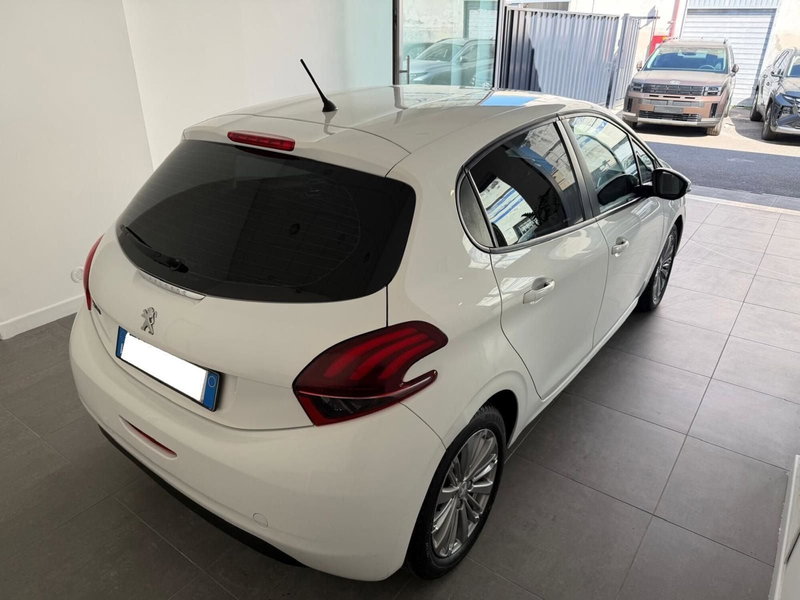 Peugeot 208 usata a Napoli (5)