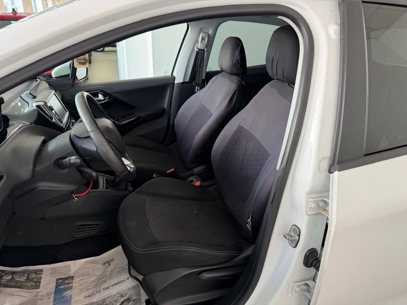 Peugeot 208 usata a Napoli (7)